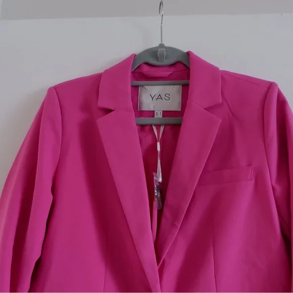 SOLD- Y.A.S. Apple Blazer - Picture 3 of 8